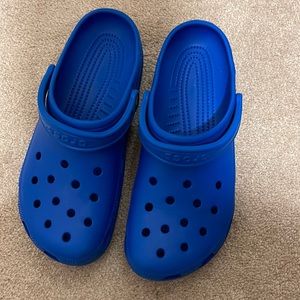 Blue crocs men’s size 11
